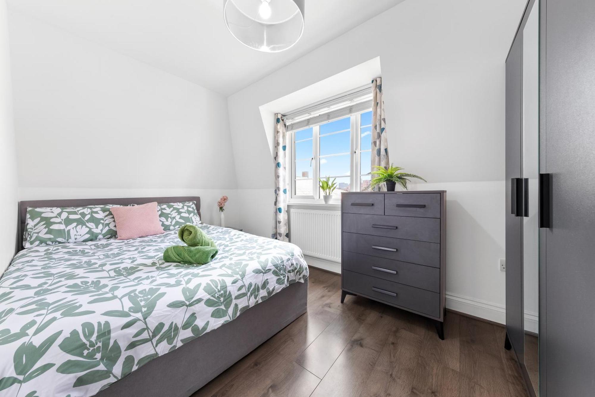 Central London Two Bedroom Serviced Apartment - Nine Elms Luxury Stay - Vauxhall & Westminster Exterior foto